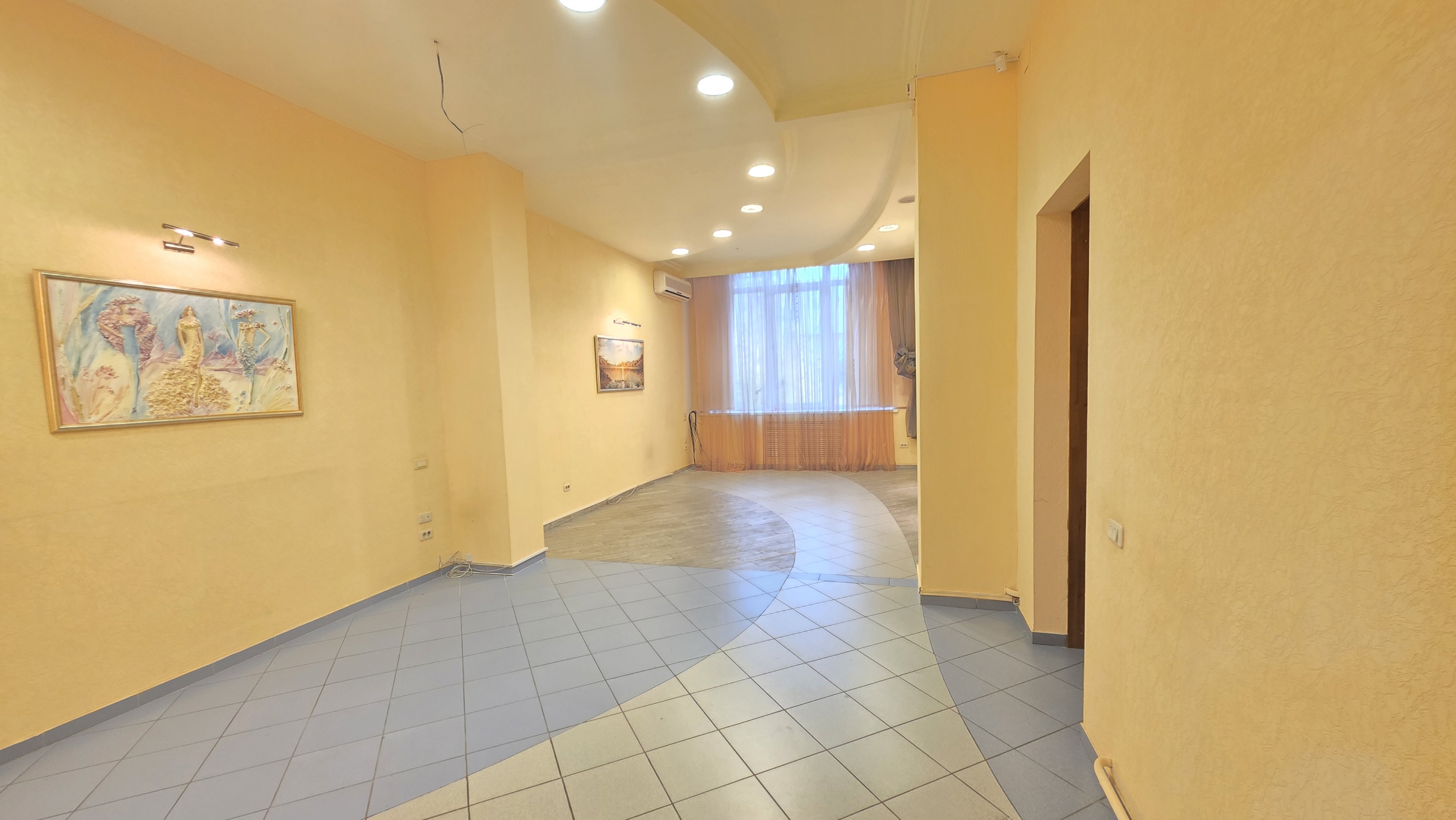305